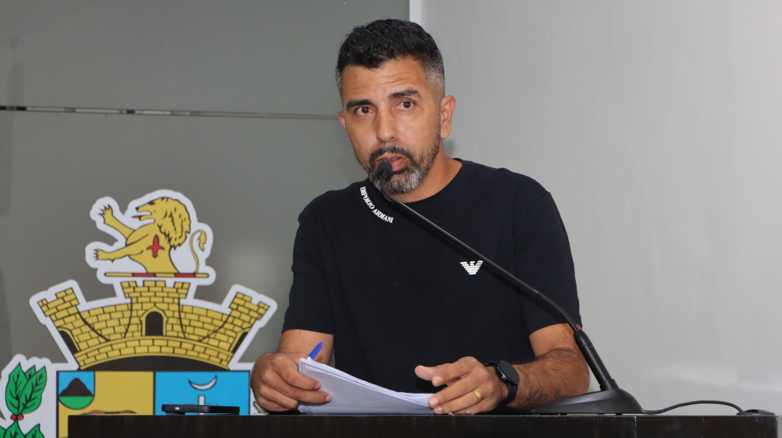 RICARDO TREVISANO REIVINDICA OPERAÇÃO TAPA-BURACOS NA FUNDAÇÃO MANOEL GUEDES