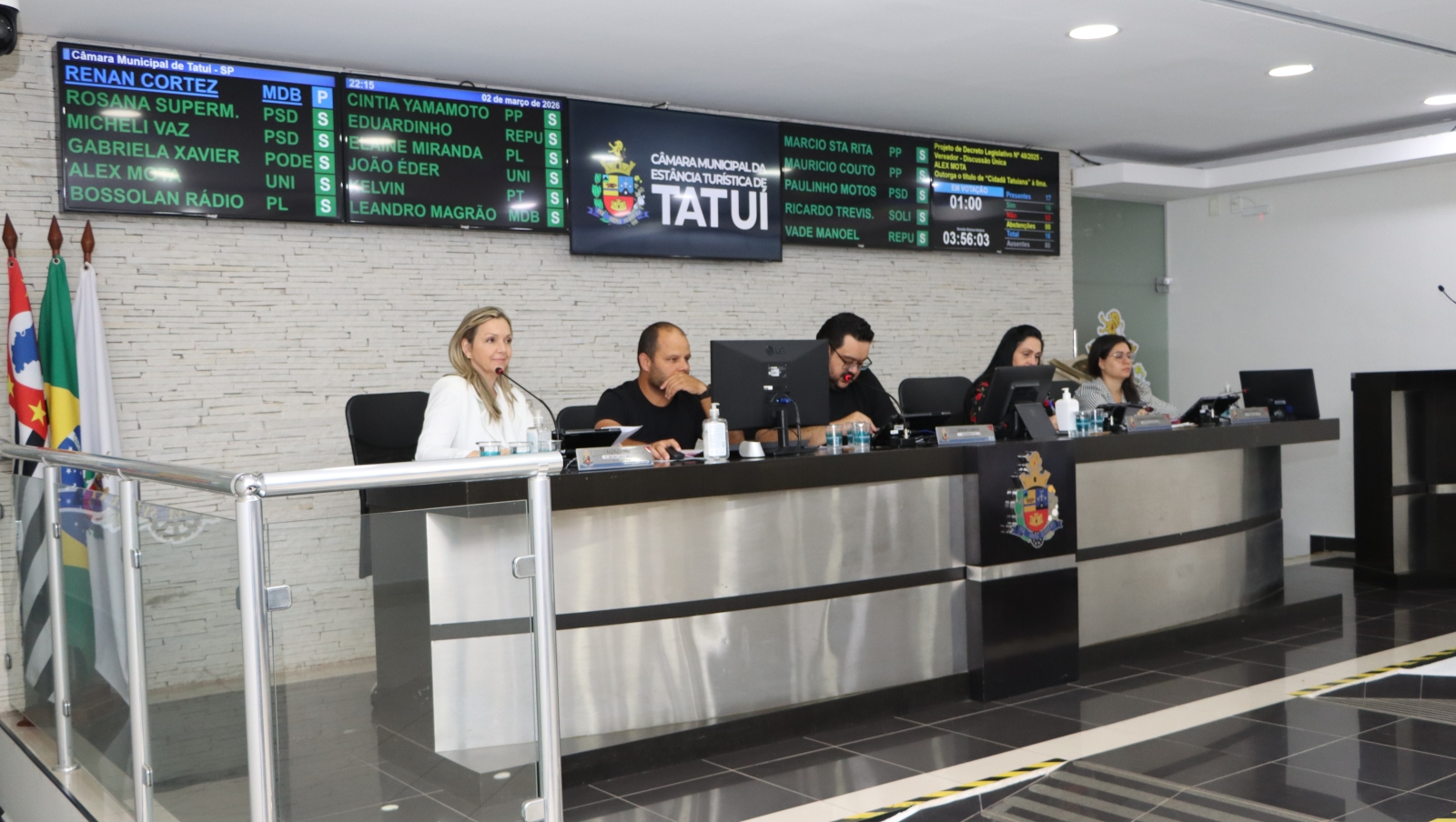 CÂMARA DE TATUÍ VOTA ONZE PROJETOS DE DECRETO LEGISLATIVO EM SESSÃO EXTRAORDINÁRIA