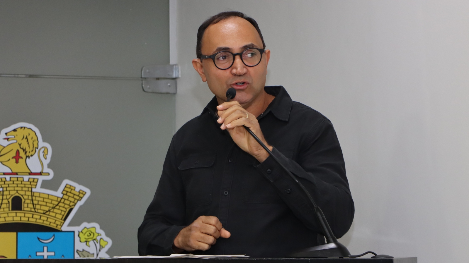 BOSSOLAN DA RÁDIO REITERA PEDIDO DE EXPLICAÇÕES SOBRE OS RECURSOS DO FUNDEB DE 2024