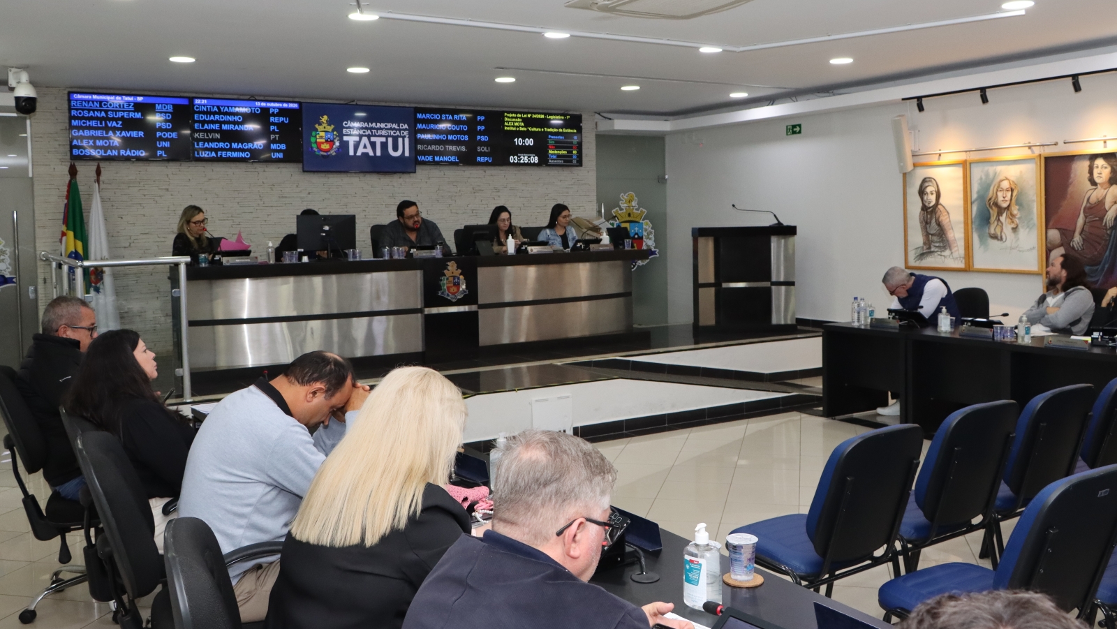 CÂMARA DE TATUÍ APROVA DEZ PROJETOS DE LEI EM SESSÃO EXTRAORDINÁRIA