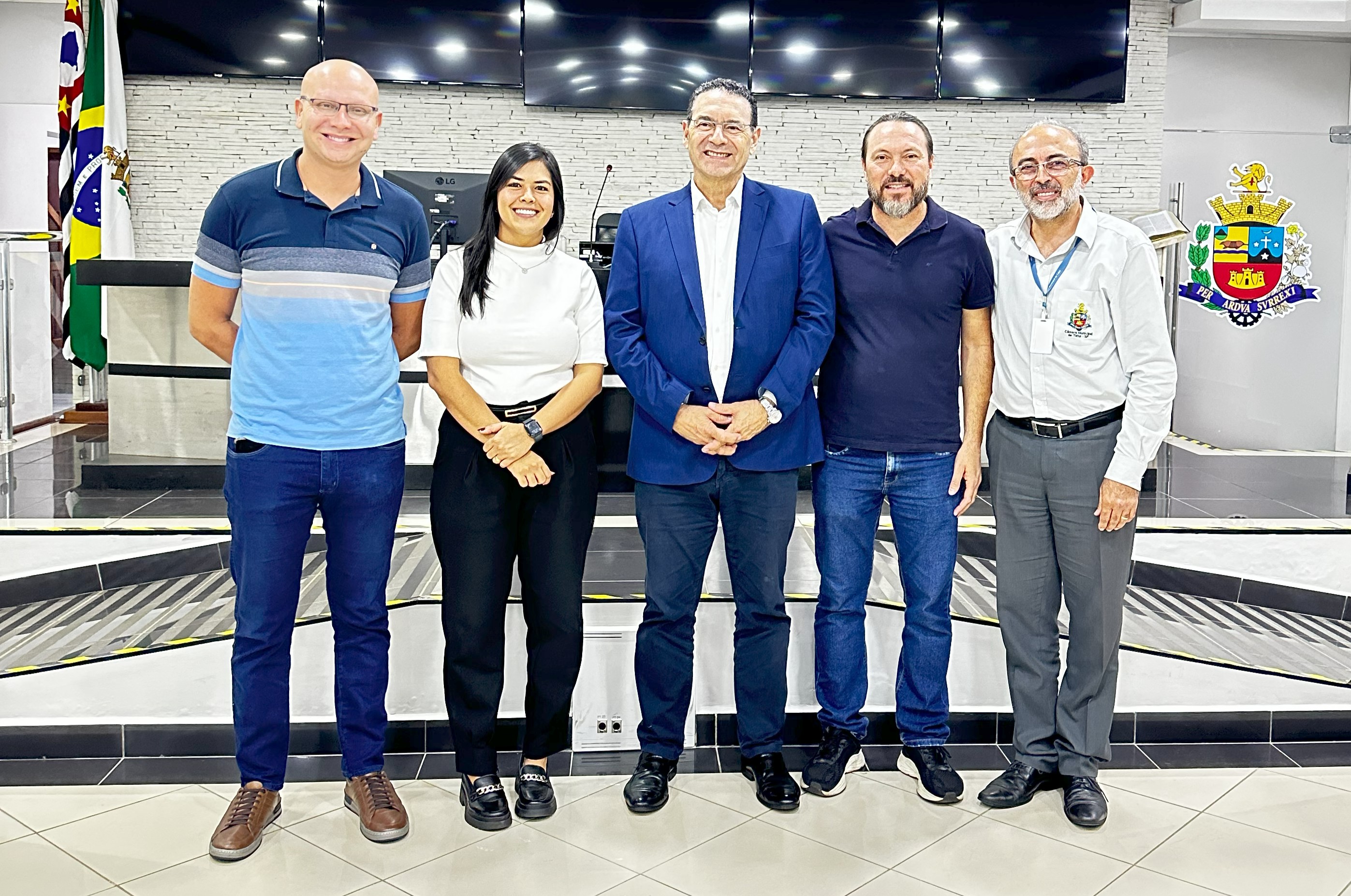 DEPUTADO FEDERAL VITOR LIPPI É RECEPCIONADO NA CÂMARA DE TATUÍ