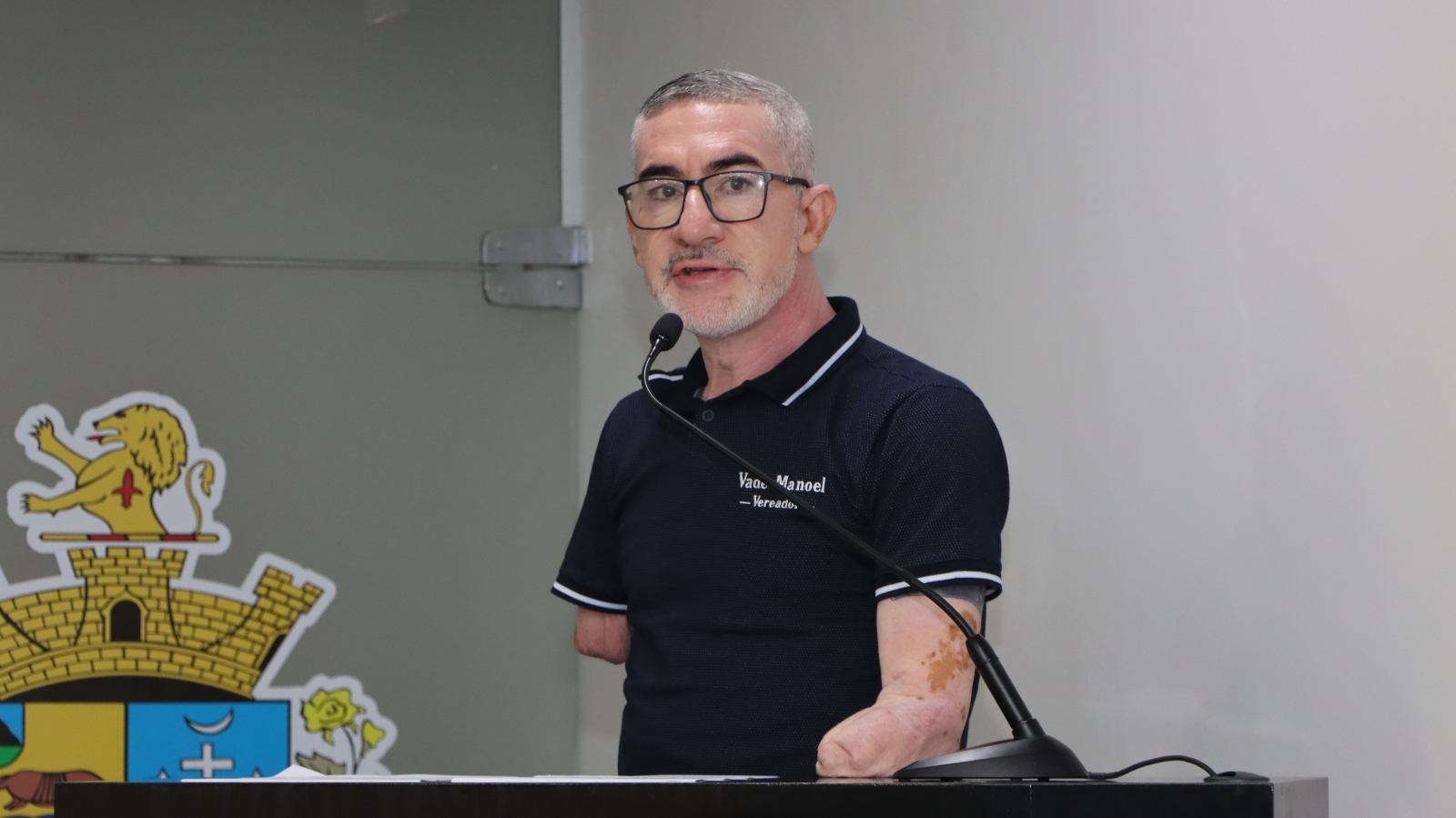 VADE MANOEL PEDE MANUTENÇÃO EM CALÇADAS