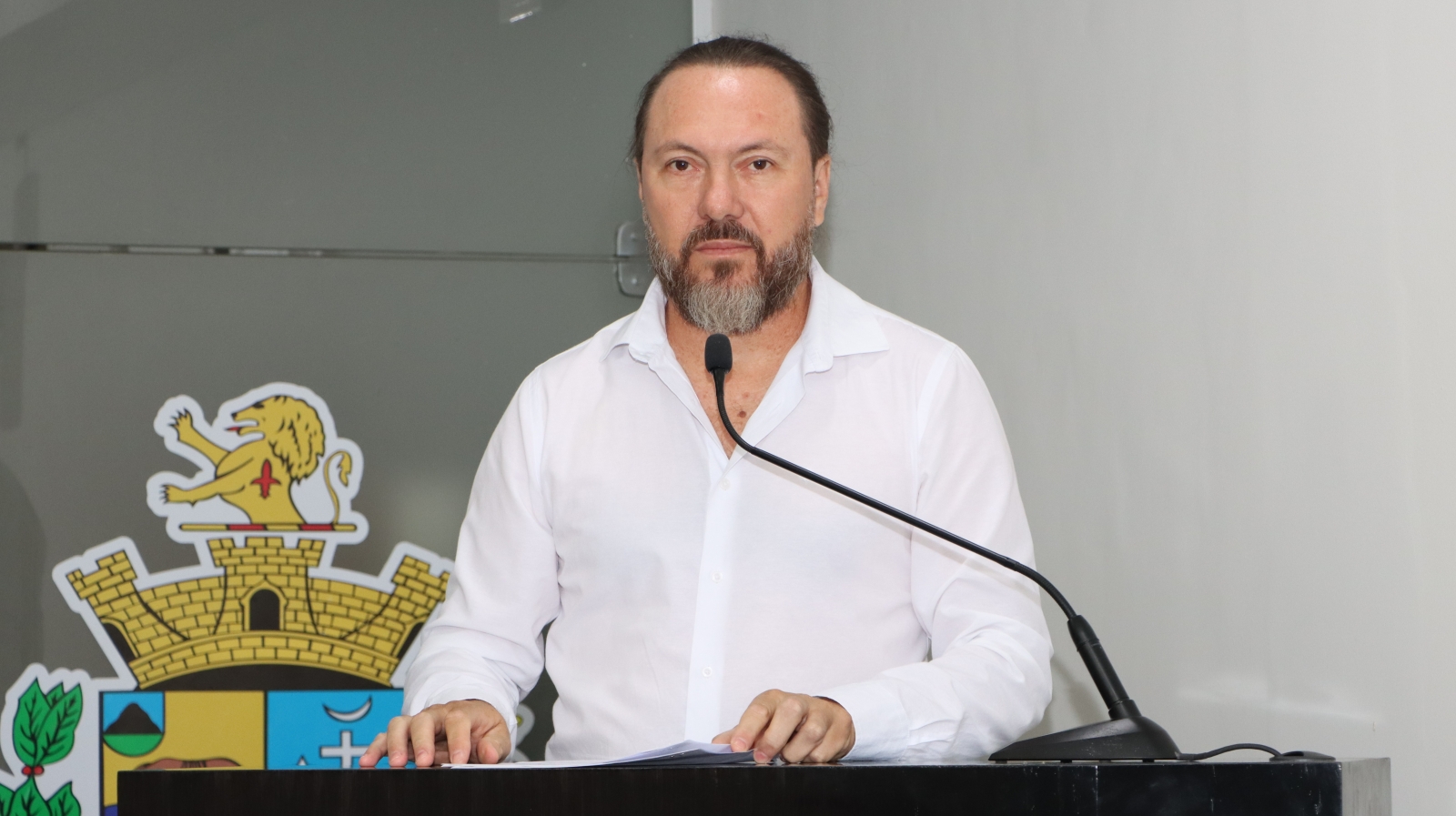 MAURÍCIO COUTO FAZ COBRANÇA SOBRE OS ATENDIMENTOS NA UPA