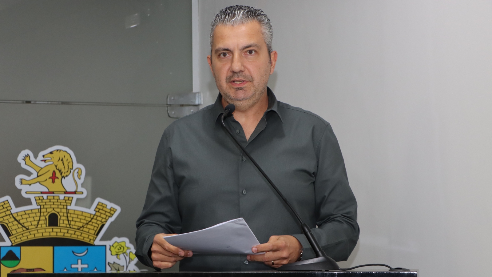 ALEX MOTA COMEMORA A VINDA DA “CARRETA DA CDHU” A TATUÍ