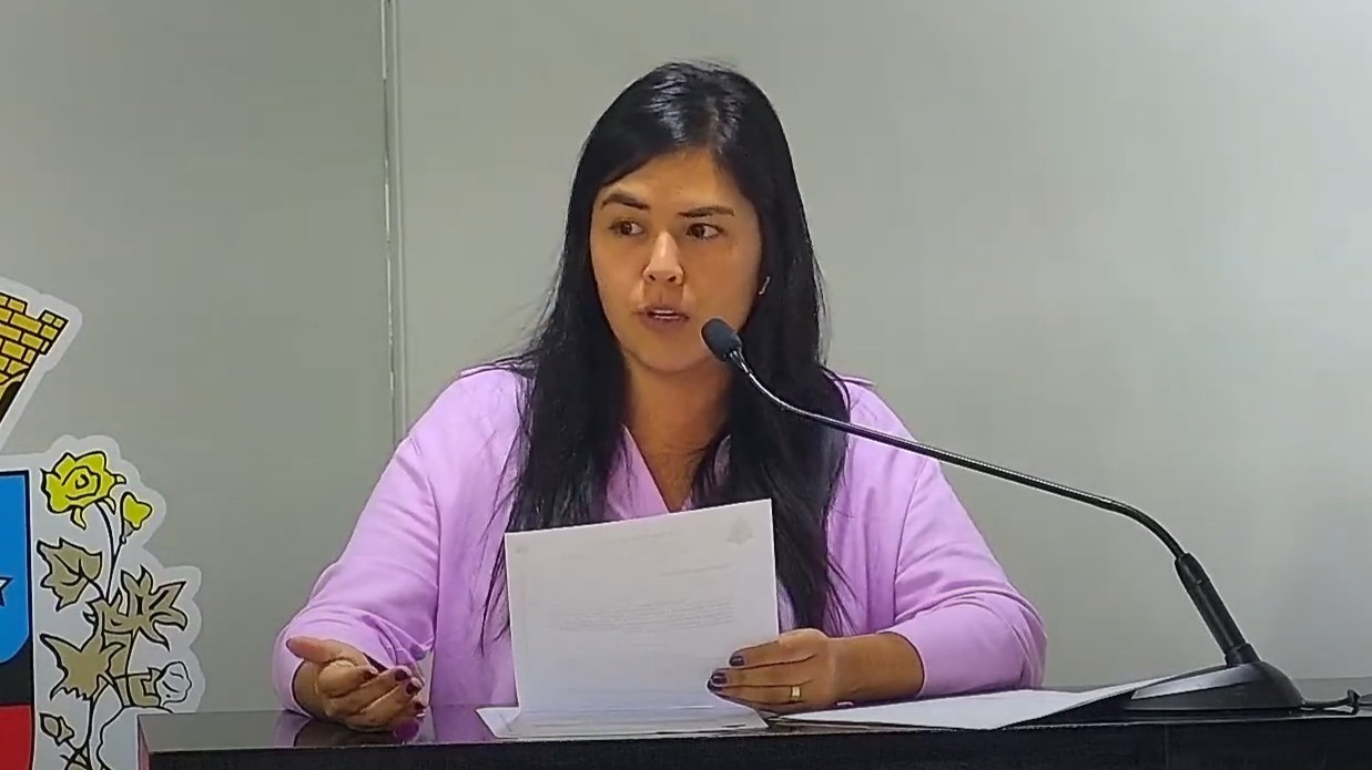 CINTIA YAMAMOTO SOBE O TOM NAS COBRANÇAS AO EXECUTIVO