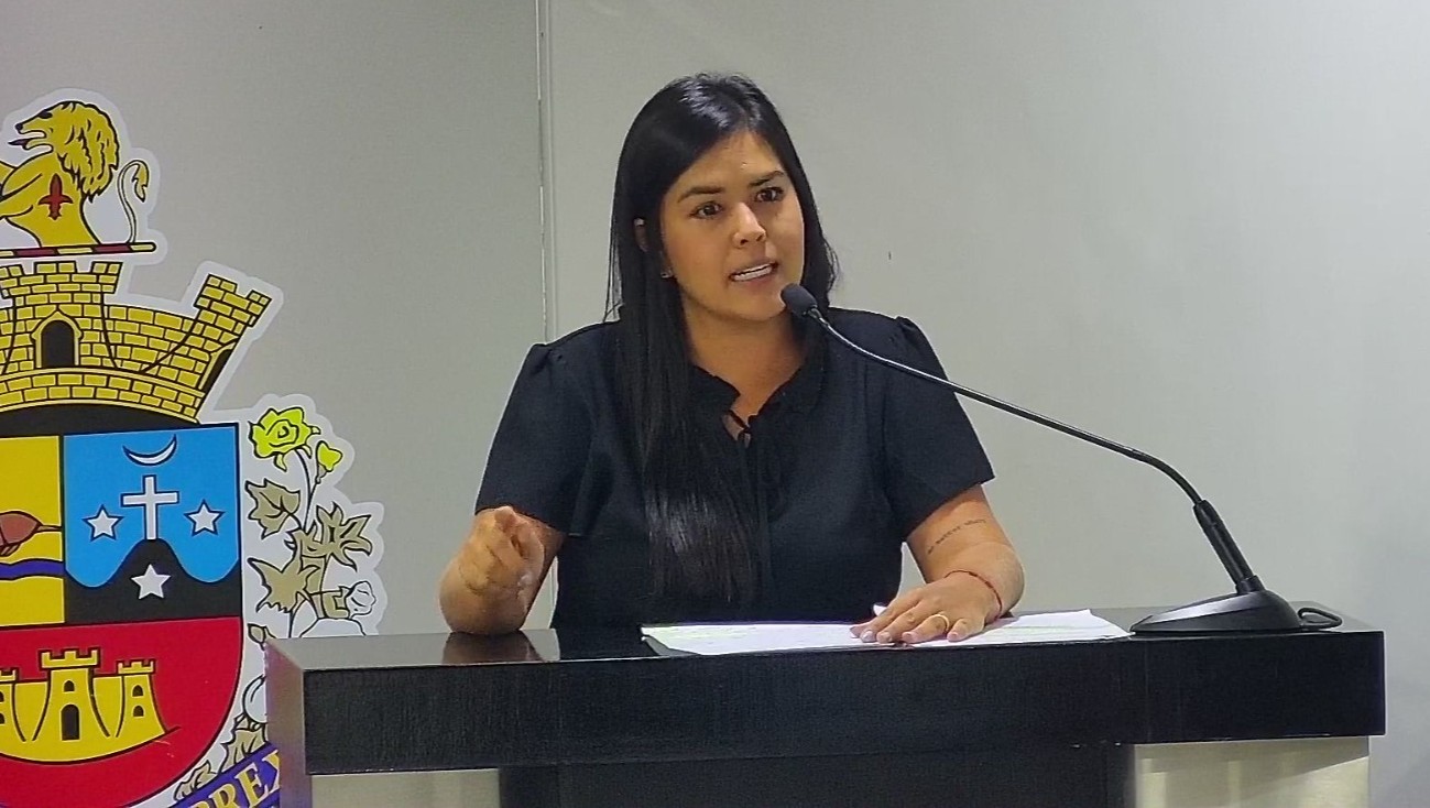 CINTIA YAMAMOTO AFIRMA QUE OS SERVIDORES MUNICIPAIS AINDA AGUARDAM EXPLICAÇÕES REFERENTES AO AUMENTO DE CARGOS COMISSIONADOS