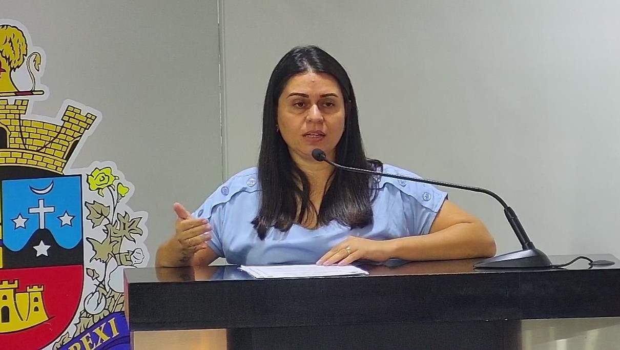 GABRIELA XAVIER ABORDA SOBRE A NECESSIDADE DE MUTIRÃO DE CASTRAÇÃO DE CÃES 