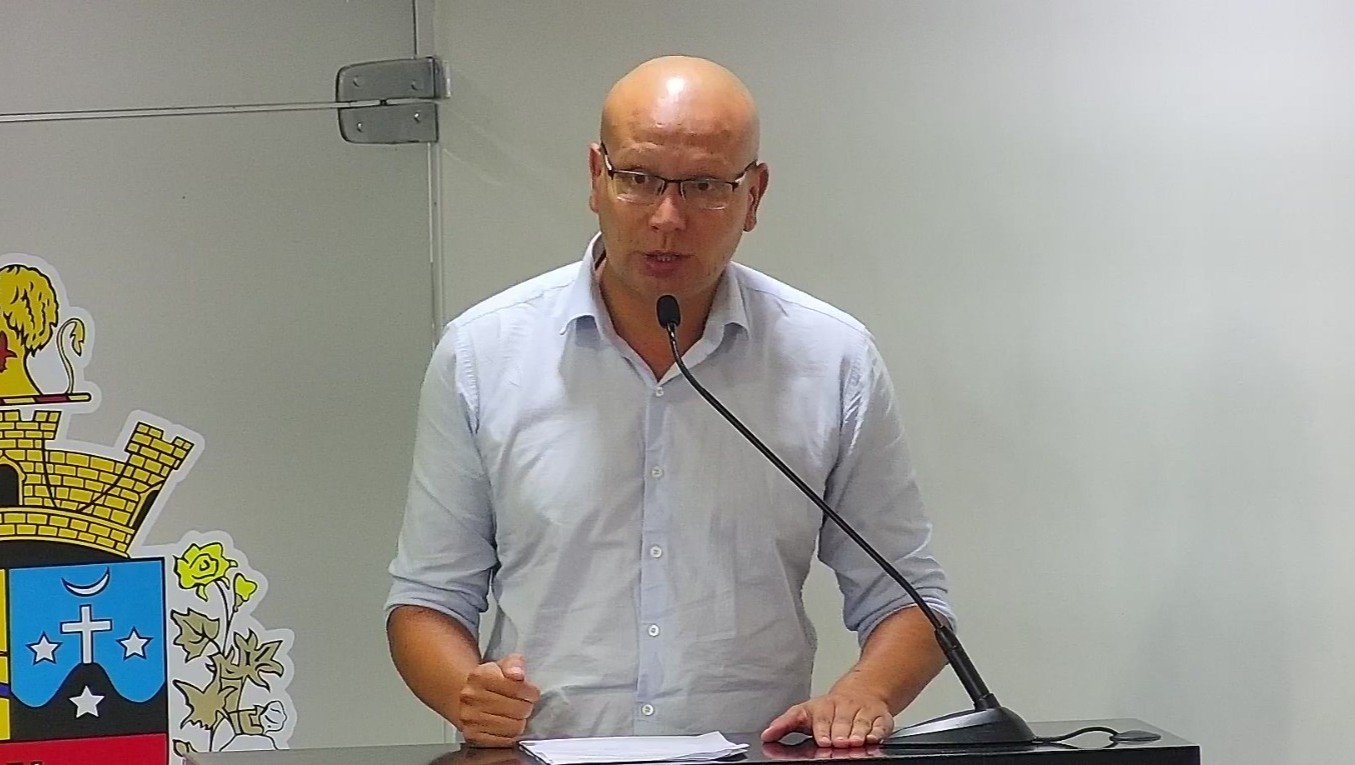 JOÃO EDER QUESTIONA OS CRITÉRIOS PARA RECAPEAMENTO DE VIAS EM TATUÍ