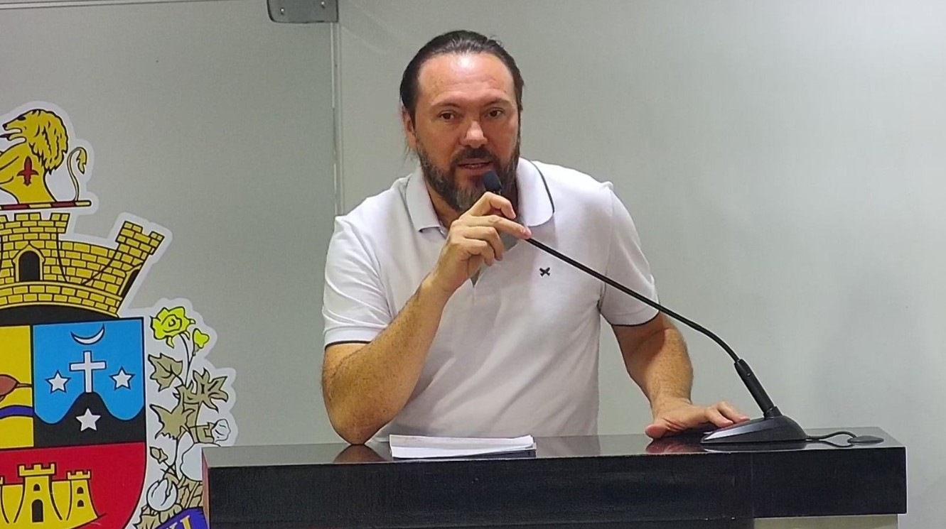 MAURÍCIO COUTO REIVINDICA MANUTENÇÃO NAS VIAS PÚBLICAS