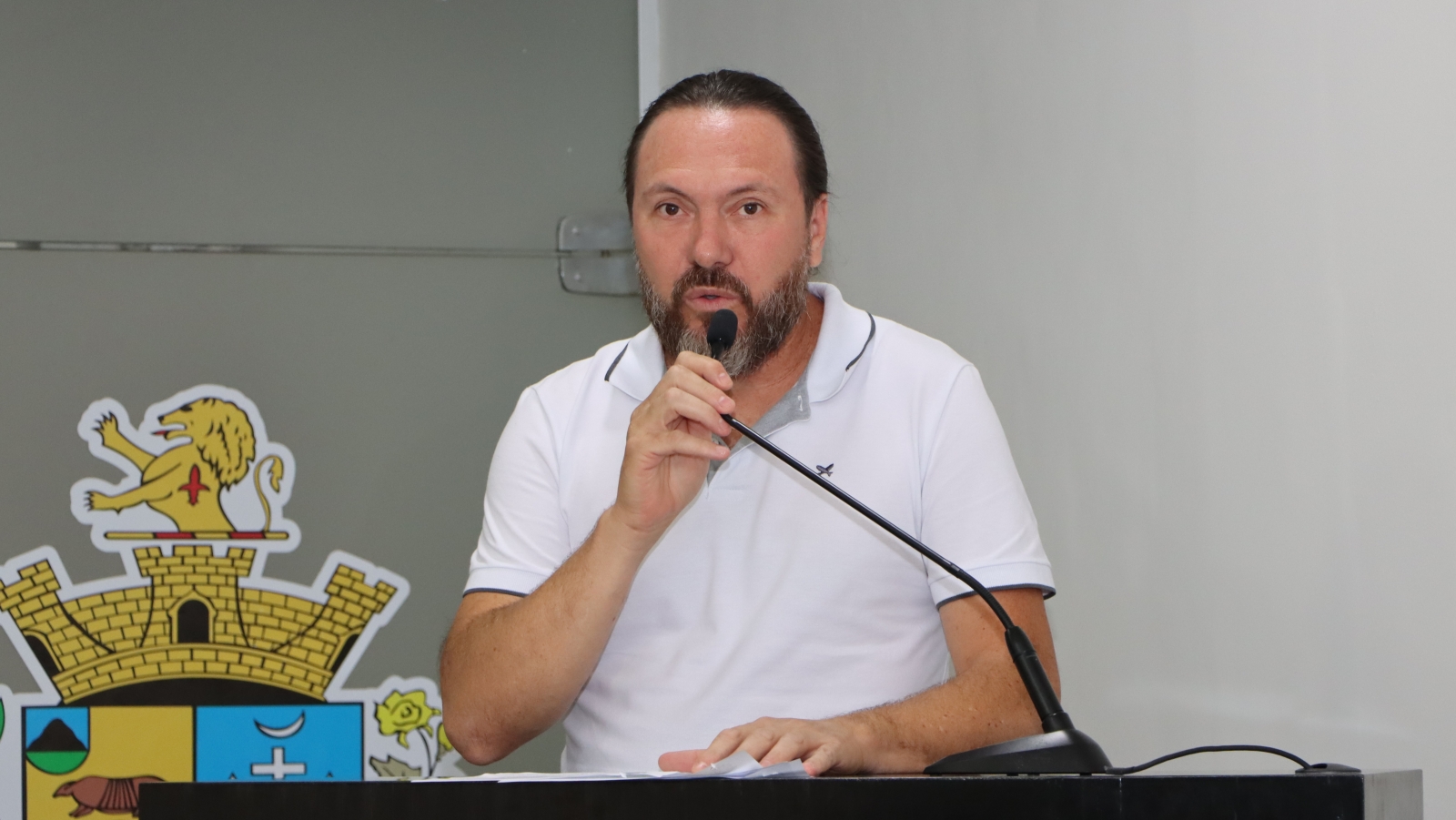 MAURÍCIO COUTO FAZ REQUERIMENTO SOBRE O BAIRRO ASTÓRIA