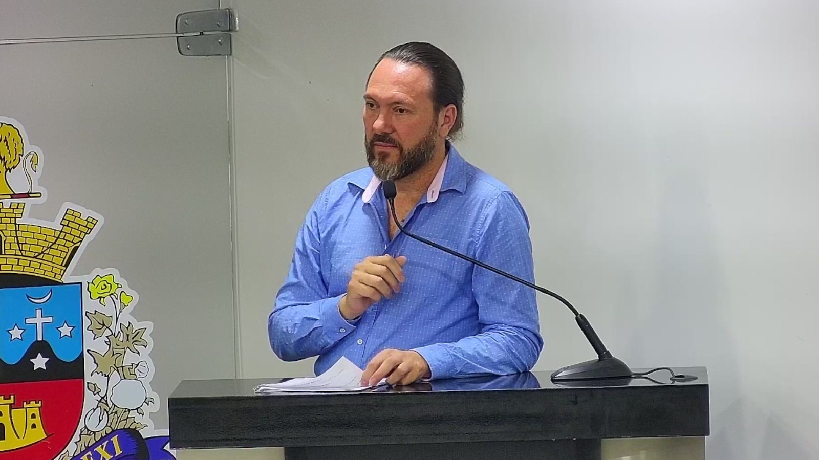 MAURÍCIO COUTO PEDE PROVIDÊNCIAS SOBRE FIAÇÃO OBSOLETA NOS POSTES