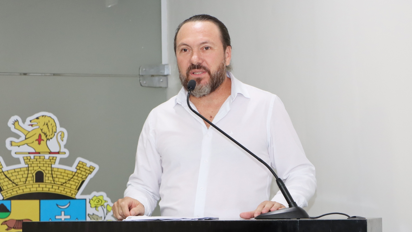 MAURÍCIO COUTO HOMENAGEIA OS PROFISSIONAIS DA ENFERMAGEM