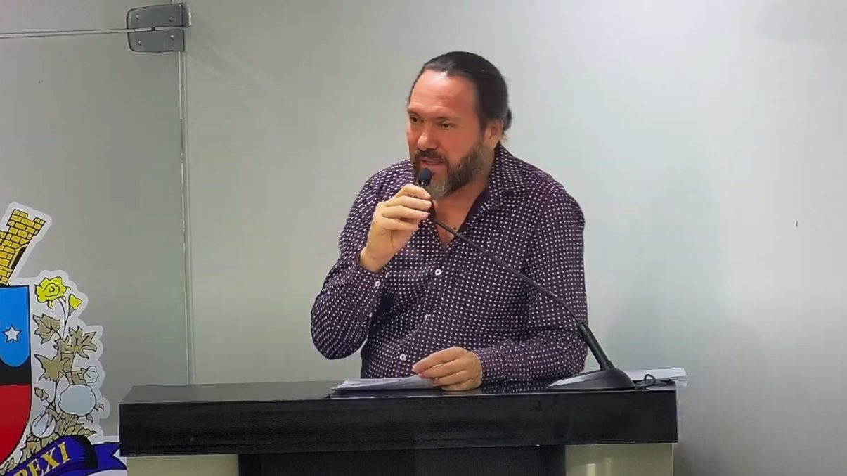 MAURÍCIO COUTO REITERA COBRANÇA SOBRE A FALTA DE BOLSAS DE COLOSTOMIA