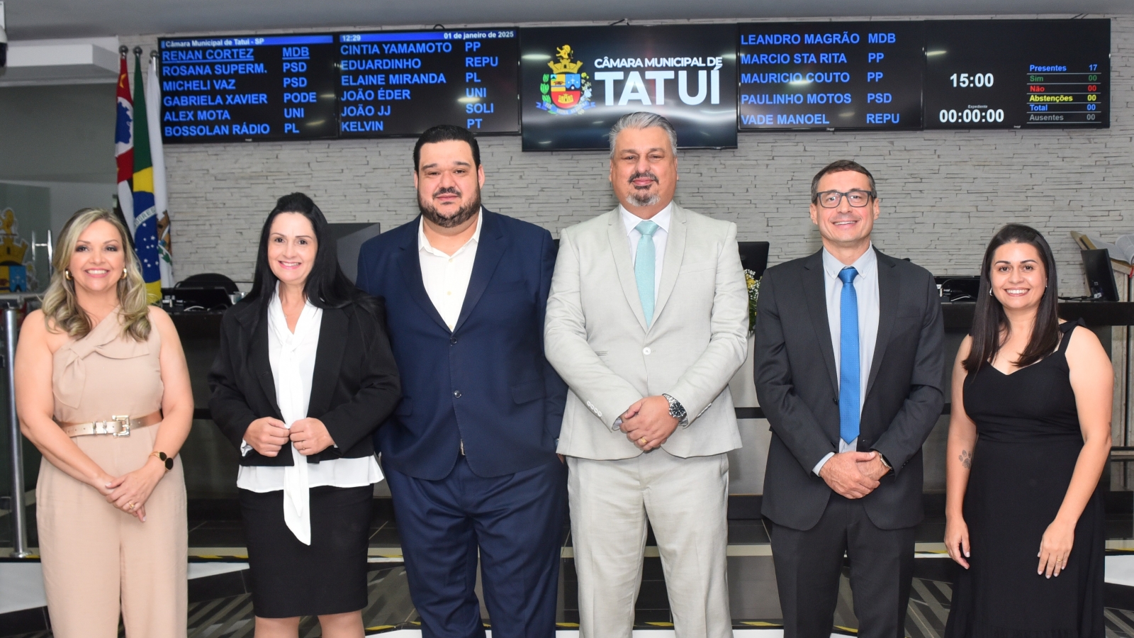 NOVA MESA DIRETORA É ELEITA NA CÂMARA DE TATUÍ