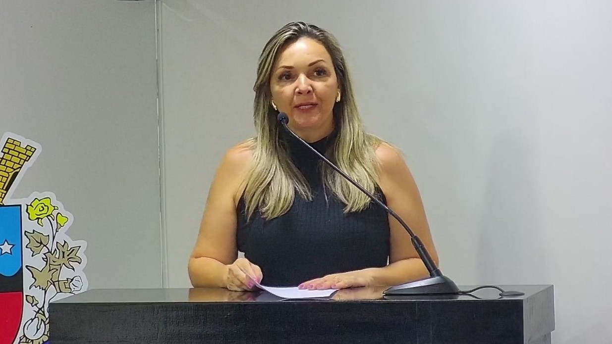 MICHELI VAZ ENALTECE TRABALHOS DA SECRETARIA DE OBRAS E AÇÕES DE COMBATE À DENGUE