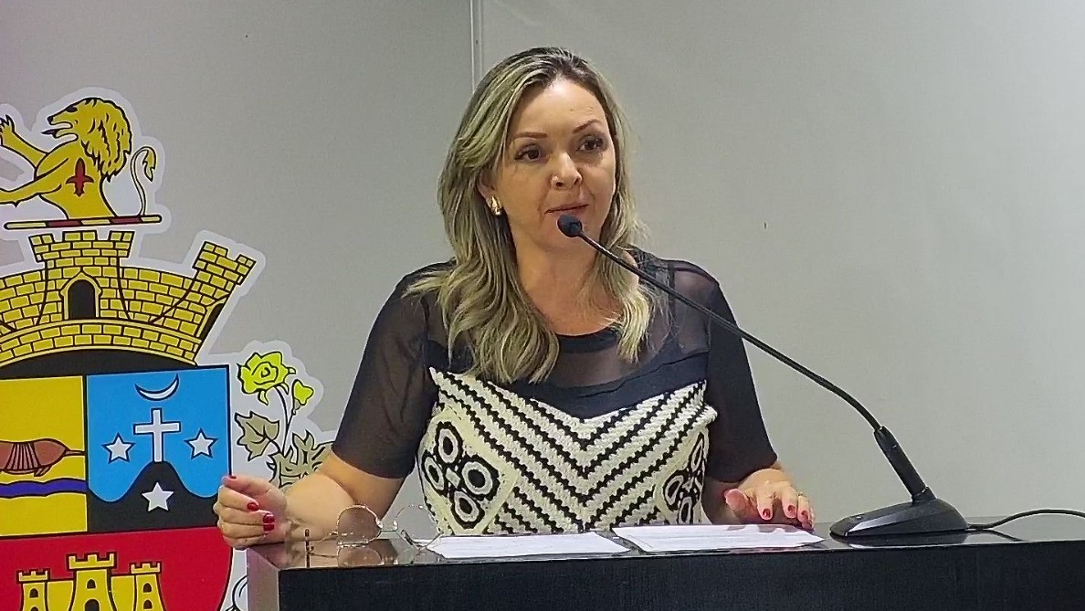 MICHELI VAZ ABORDA PEDIDO DE BENFEITORIAS PARA O JARDIM ROSA GARCIA II