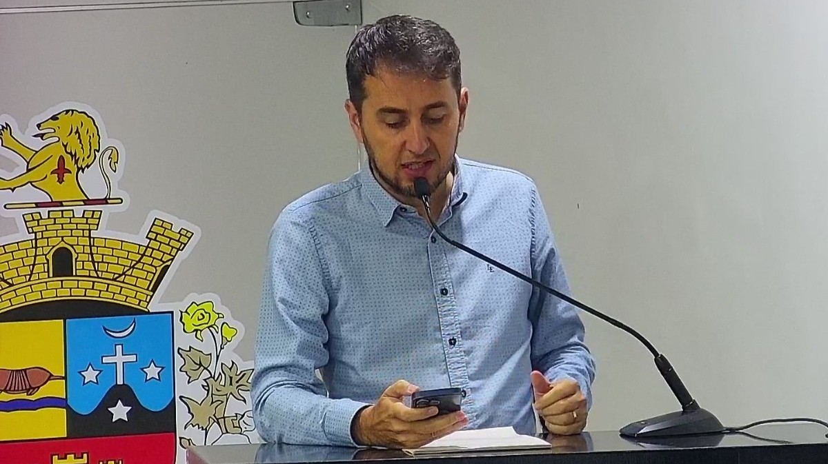 PAULINHO MOTOS APRESENTA COMPARATIVO DOS REAJUSTES AOS SERVIDORES MUNICIPAIS NOS ÚLTIMOS ANOS
