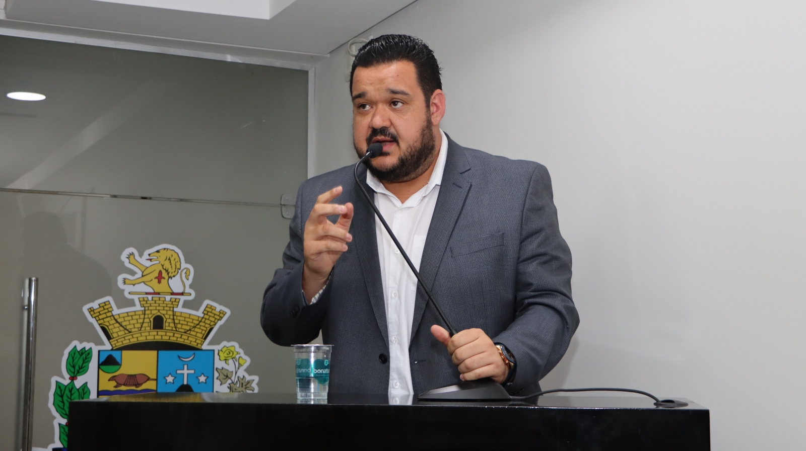 RENAN CORTEZ DESTACA A BUSCA DE SOLUÇÕES PARA AS DEMANDAS RELACIONADAS AO AUTISMO