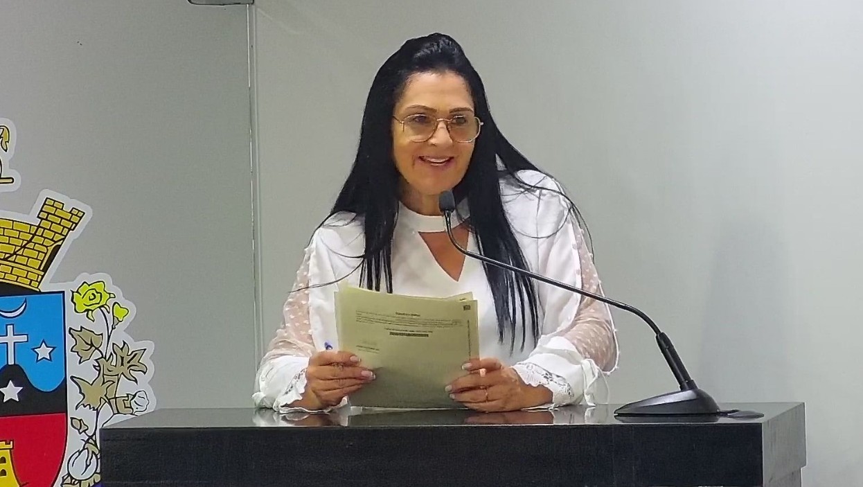 ROSANA DO SUPERMERCADO COMENTA SOBRE MOÇÕES DE APLAUSOS E CONGRATULAÇÕES