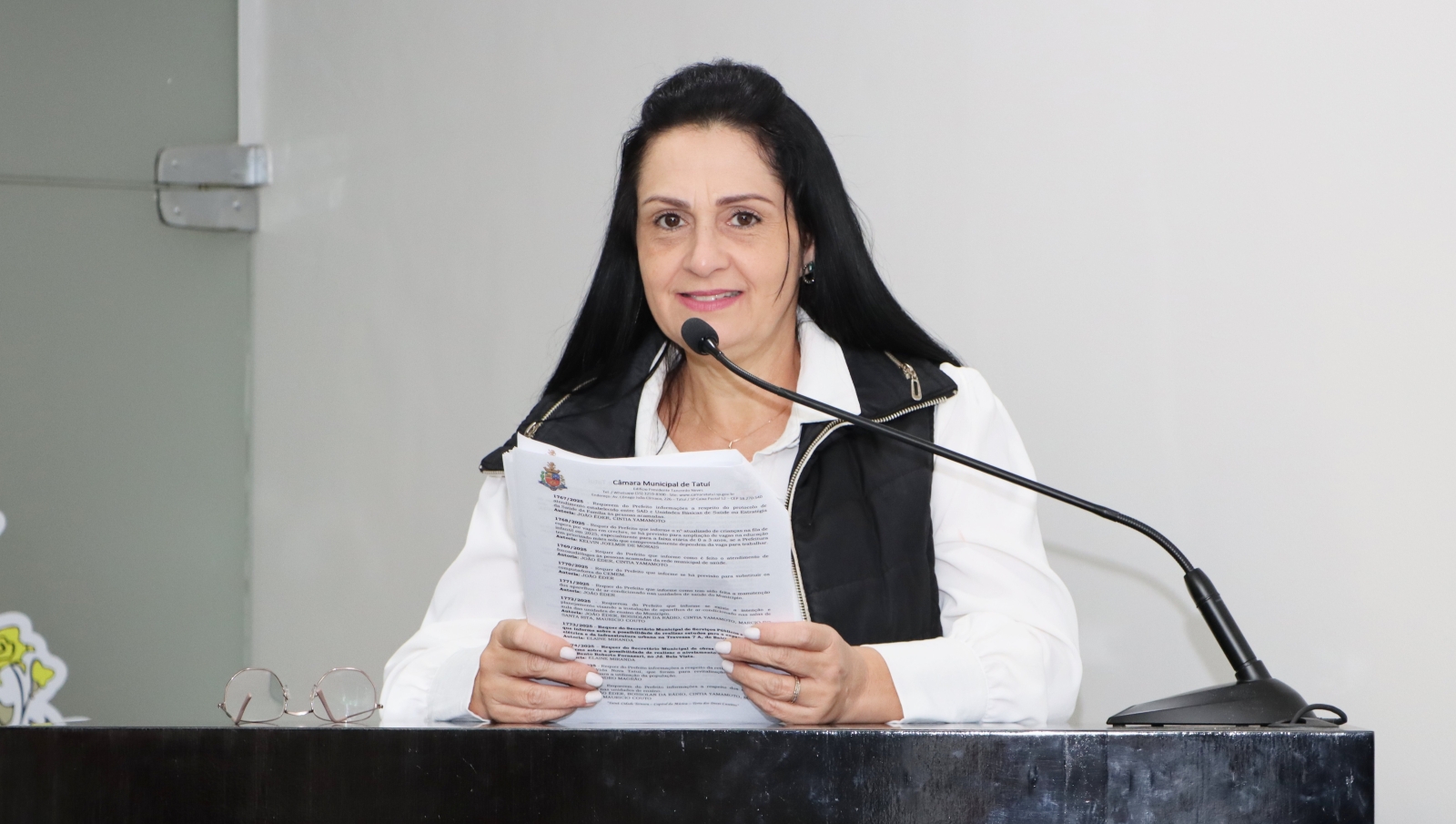 ROSANA DO SUPERMERCADO PEDE QUE OS MÉDICOS DA UPA FAÇAM ENCAMINHAMENTOS DIRETOS PARA AS ESPECIALIDADES