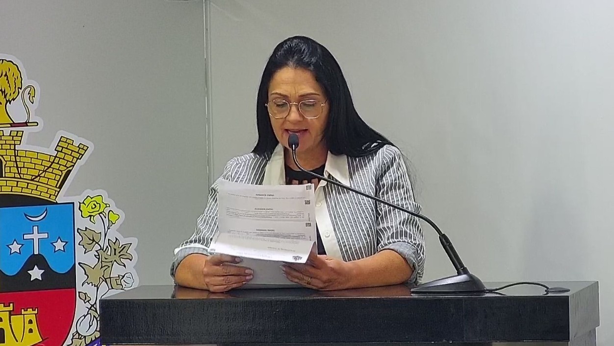 ROSANA DO SUPERMERCADO FAZ MOÇÃO DE APLAUSOS À PSICANALISTA JÉSSICA ALMEIDA