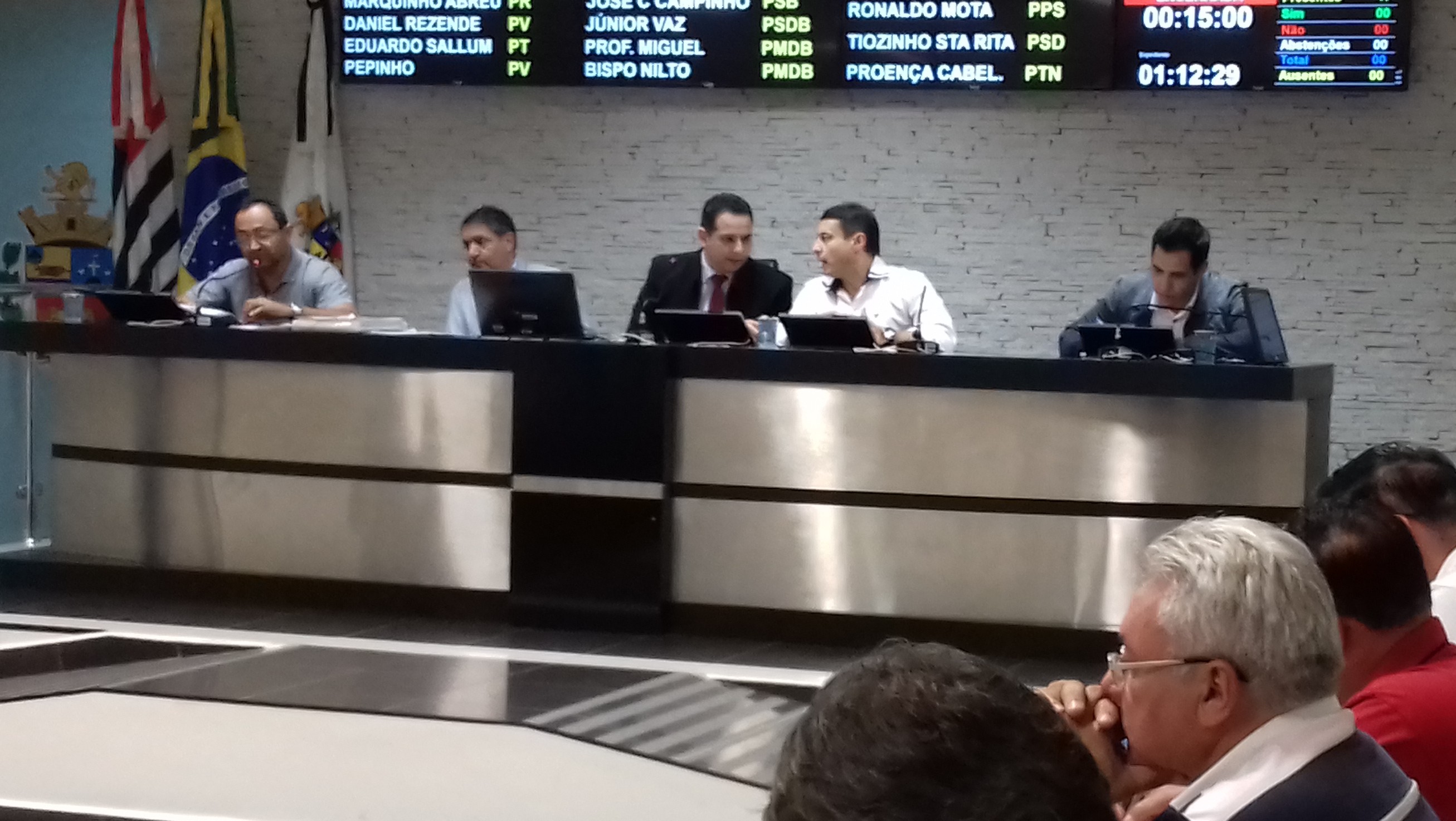 VEREADORES APROVAM CINCO PROJETOS NA SESSÃO DA CÂMARA