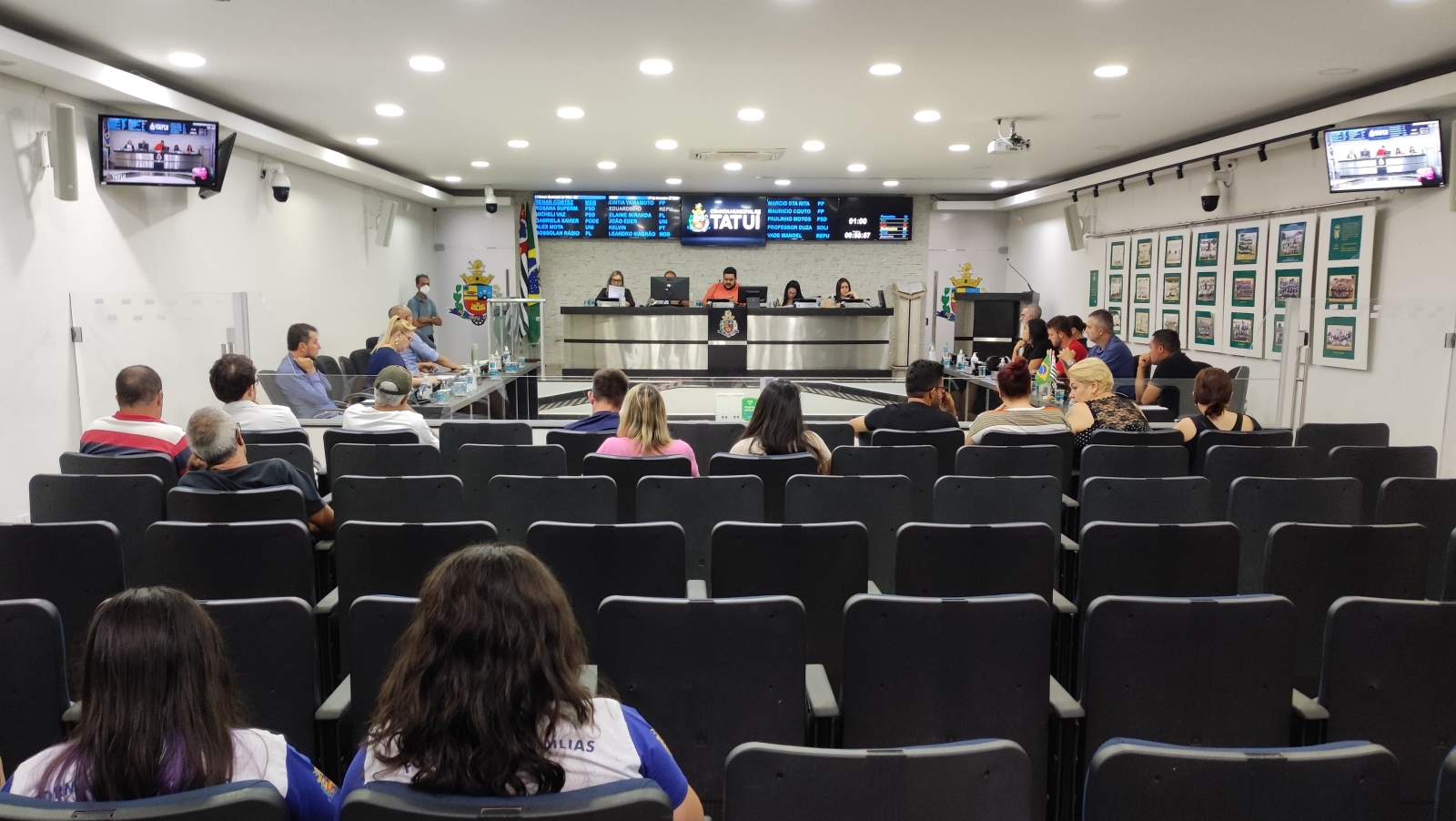 SESSÃO ORDINÁRIA É ENCERRADA DEVIDO AO FALECIMENTO DA ESPOSA DE UM ASSESSOR PARLAMENTAR