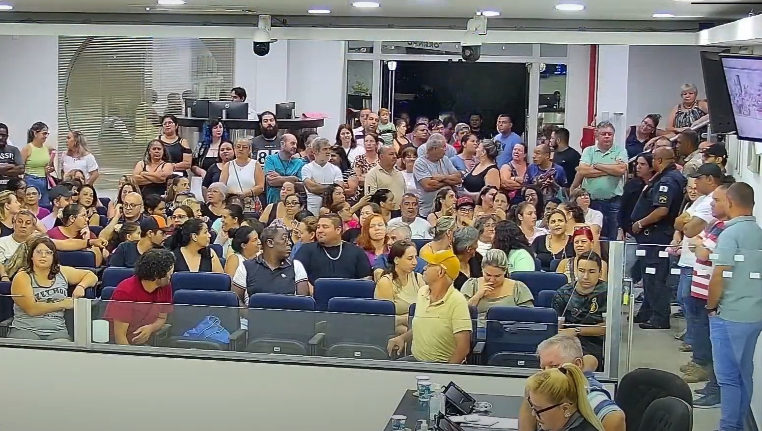 EXPECTATIVA SOBRE A VOTAÇÃO DO DISSÍDIO DOS SERVIDORES AGITA A 4ª SESSÃO ORDINÁRIA