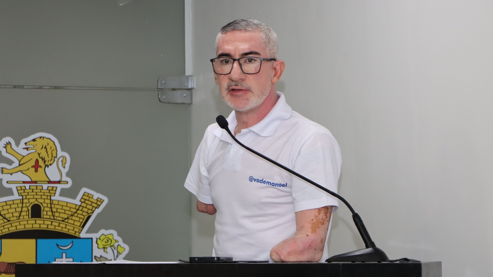 VADE MANOEL QUER EXPLICAÇÃO SOBRE IDADE PARA INGRESSAR NO CONSERVATÓRIO